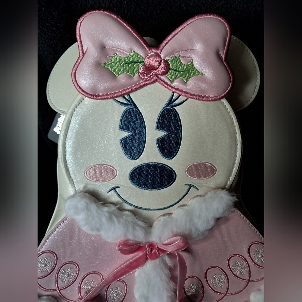 Minnie Snowgirl Loungefly Mini Backpack - Picture 3 of 7